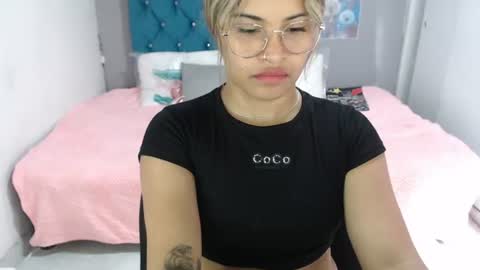 Snapshot of miacumgirl chatting on July 23, 2026, 12:36 pm miacumgirl online show from July 23, 2026, 12:36 pm