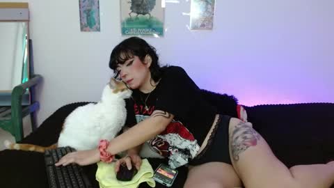 Mia david      online show from March 25, 2026, 8:04 pm