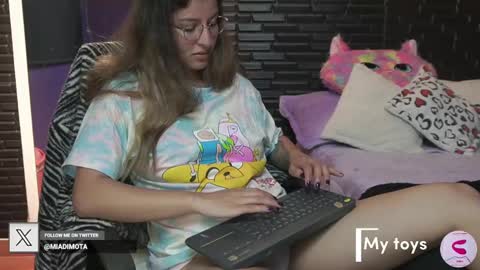 Mia online show from February 23, 2025, 5:34 am