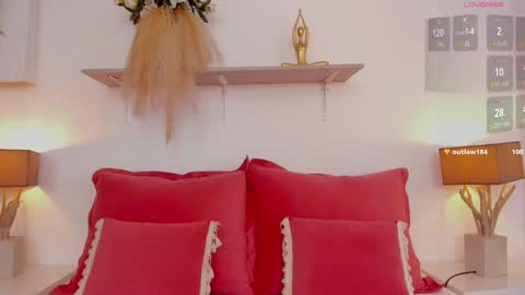 Call me Mia online show from February 1, 2025, 8:26 pm