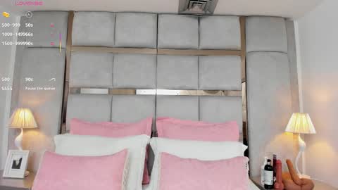 Call me Mia online show from October 9, 2025, 8:40 pm