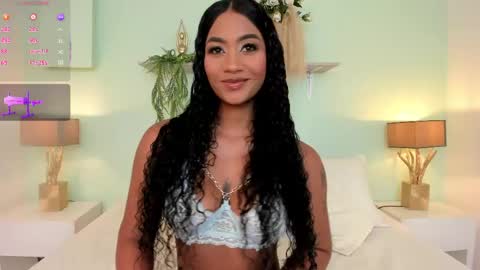 Snapshot of miaebony_ chatting on May 5, 2026, 8:28 pm Call me Mia online show from May 5, 2026, 8:28 pm
