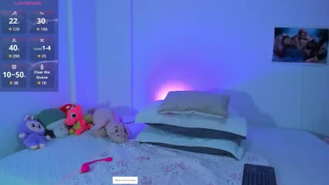 Mia Engels  online show from March 27, 2026, 1:11 pm