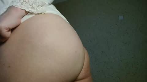 MiaFoxisJa online show from March 28, 2026, 4:01 am