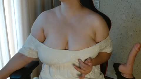 Snapshot of miafoxisja chatting on July 6, 2026, 3:58 am MiaFoxisJa online show from July 6, 2026, 3:58 am