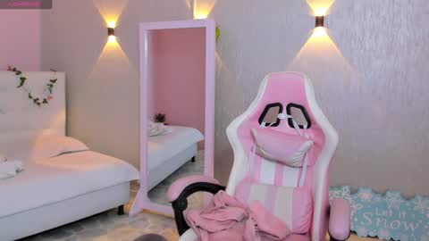 Mia Gomez online show from January 10, 2025, 3:48 pm