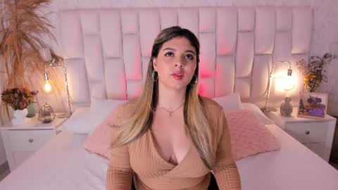 Snapshot of miagreys_ chatting on July 4, 2026, 7:09 pm mia greys online show from July 4, 2026, 7:09 pm