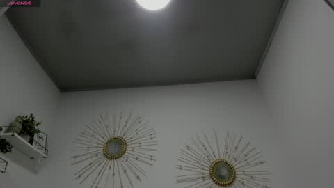 Miah Collins online show from February 8, 2025, 9:13 am