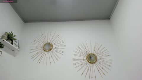 Miah Collins online show from February 15, 2025, 9:05 am