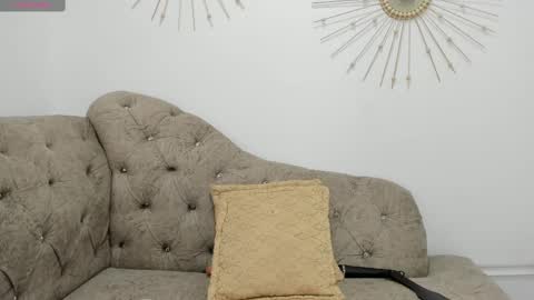 Miah Collins online show from February 15, 2025, 3:17 pm