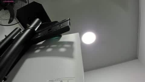 Miah Collins online show from March 4, 2025, 10:57 am