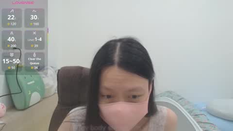 miahchan68 online show from October 25, 2025, 4:02 pm