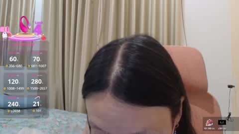 miahchan68 online show from December 18, 2025, 3:07 pm