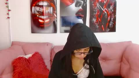 miahotcs online show from March 31, 2026, 3:12 pm