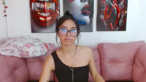 miahotcs online show from April 24, 2026, 3:14 pm