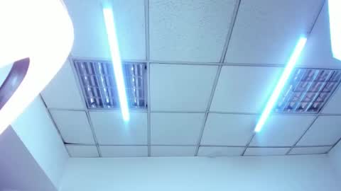 miahsex69 online show from September 13, 2025, 3:06 am