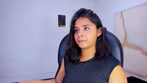 miahsex69 online show from November 28, 2025, 3:42 am