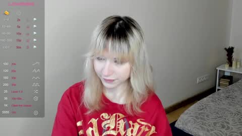 Snapshot of miakimiko chatting on May 20, 2026, 1:01 am miakimiko online show from May 20, 2026, 1:01 am