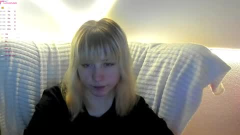 Snapshot of miakimiko chatting on June 9, 2026, 2:01 am miakimiko online show from June 9, 2026, 2:01 am