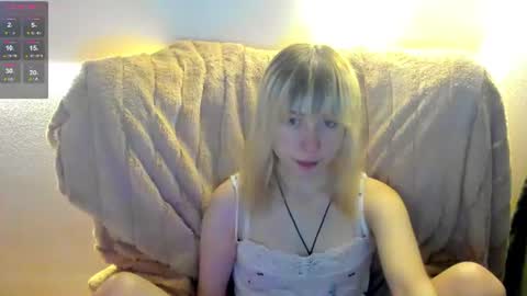 Snapshot of miakimiko chatting on June 22, 2026, 1:07 am miakimiko online show from June 22, 2026, 1:07 am