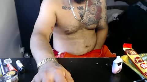 Mark online show from October 10, 2025, 7:24 pm