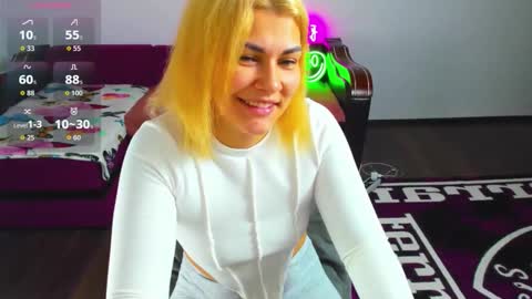 Mia Kittyy online show from December 2, 2025, 1:22 am