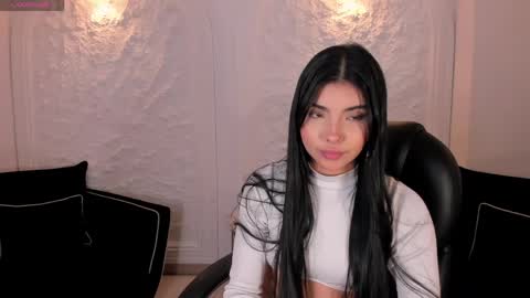 Call me Mia  online show from April 20, 2026, 7:26 pm