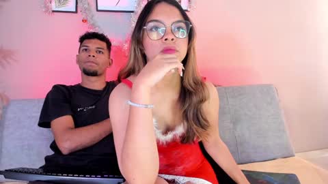 Mia online show from December 31, 2024, 4:25 pm