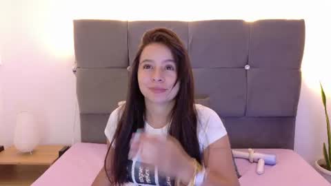 Snapshot of miamackleyn_ chatting on June 15, 2026, 1:46 pm MIA online show from June 15, 2026, 1:46 pm