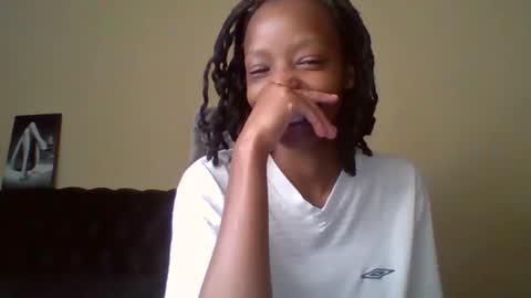 Muffin online show from April 19, 2026, 10:23 pm