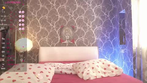 Snapshot of miamiameow chatting on June 7, 2026, 3:38 pm Mia online show from June 7, 2026, 3:38 pm