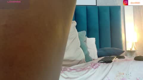 Mia  online show from February 27, 2025, 3:48 pm