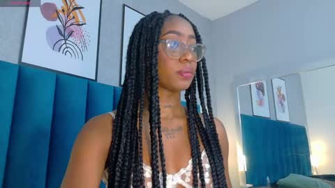 Mia  online show from April 21, 2026, 12:33 pm