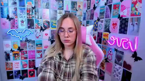 Snapshot of miamilas chatting on September 9, 2025, 5:12 pm miamilas online show from September 9, 2025, 5:12 pm