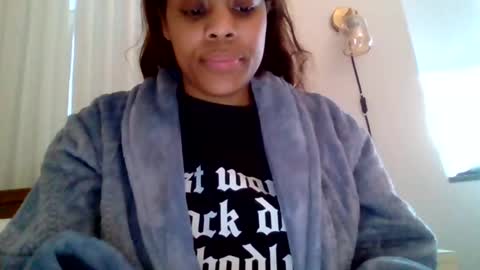 MiaMuffn online show from January 6, 2025, 5:38 pm