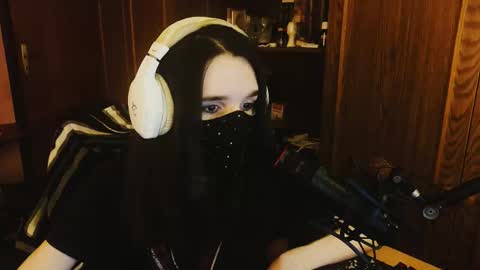 Kristien online show from March 2, 2026, 4:47 am