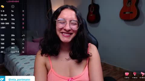 MIAPORTMANN online show from December 9, 2024, 3:11 pm