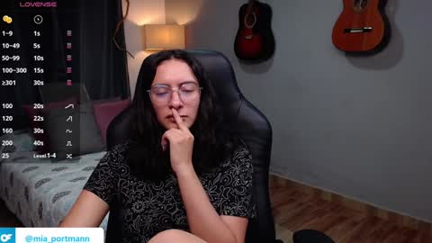 MIAPORTMANN online show from January 14, 2025, 3:15 pm