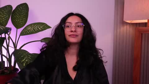 Snapshot of miaportman chatting on June 7, 2026, 10:19 am MIAPORTMANN online show from June 7, 2026, 10:19 am