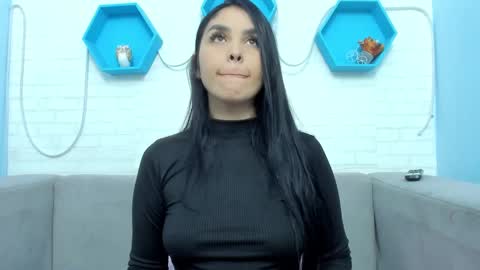 Mia Quevedo online show from January 29, 2025, 11:41 am