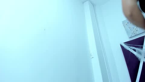 Mia Quevedo online show from October 29, 2025, 1:24 pm