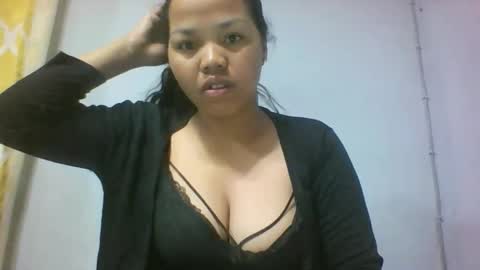 miarii online show from December 1, 2025, 2:16 am