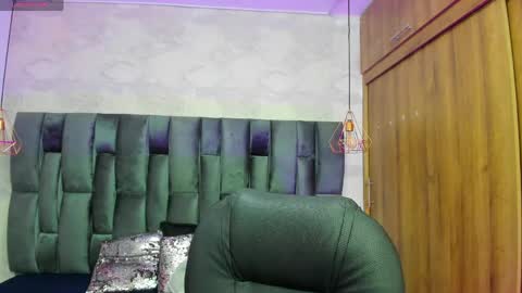 miarivers_1 online show from April 8, 2026, 1:11 pm