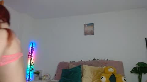 MiaRossalinda online show from November 22, 2025, 6:29 pm