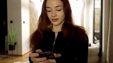 Snapshot of miarouge_me chatting on December 16, 2025, 2:49 am Mia online show from December 16, 2025, 2:49 am