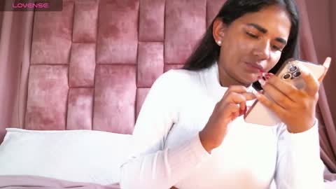 Snapshot of miasandoval_22 chatting on February 1, 2025, 8:05 pm miasaandovaal 22 online show from February 1, 2025, 8:05 pm