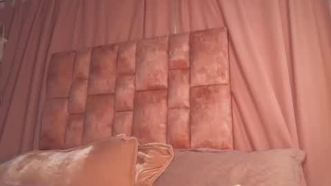 Snapshot of miasandoval_22 chatting on December 1, 2025, 7:52 pm miasaandovaal 22 online show from December 1, 2025, 7:52 pm