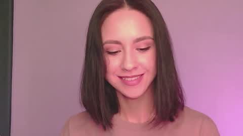 Mia online show from September 24, 2025, 7:23 am