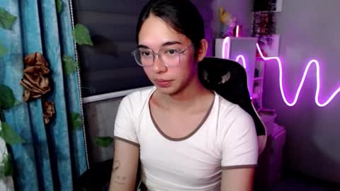 Mia online show from February 24, 2026, 7:56 pm