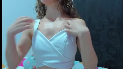 Snapshot of miavolkova_ chatting on May 14, 2026, 1:01 am Chloe online show from May 14, 2026, 1:01 am